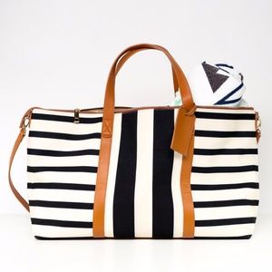 Summer & Rose Callie Weekender: Dark Navy/White